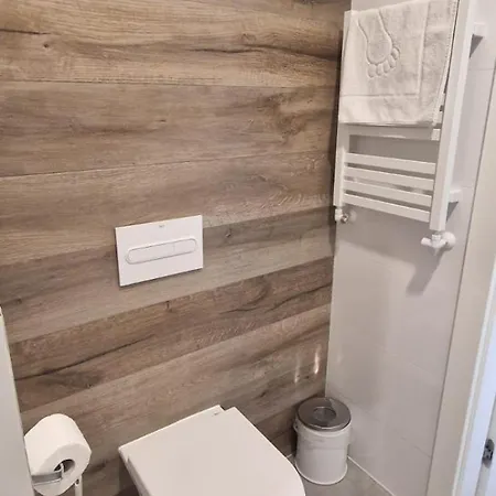 Czarna Gora Moon 아파트 *